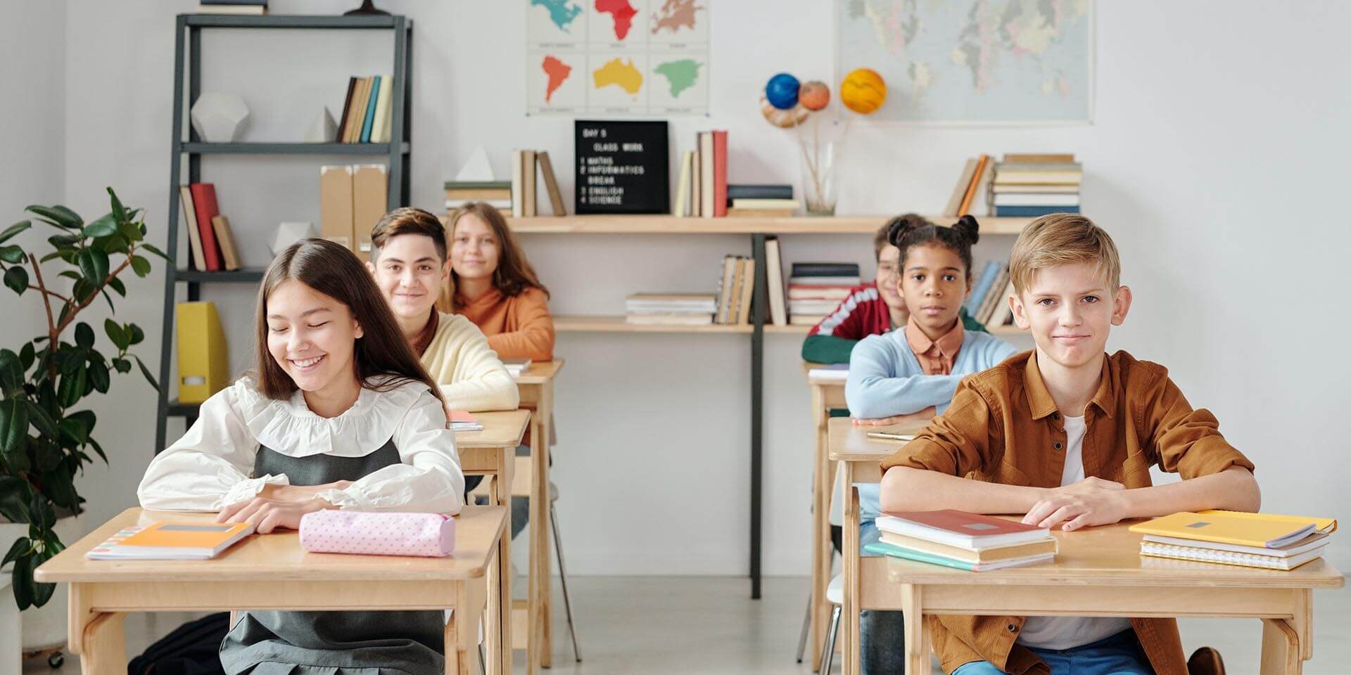 Geriausia Anglų Kalbos Mokykla: Kokia Ji Turėtų Būti? (2025)