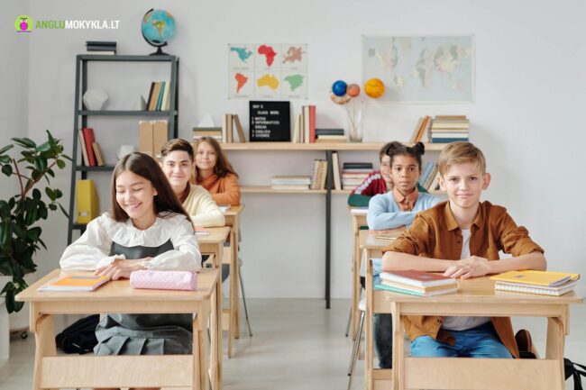 Geriausia Anglų Kalbos Mokykla: Kokia Ji Turėtų Būti? (2025) Geriausia Anglų Kalbos Mokykla: Kokia Ji Turėtų Būti? (2025)