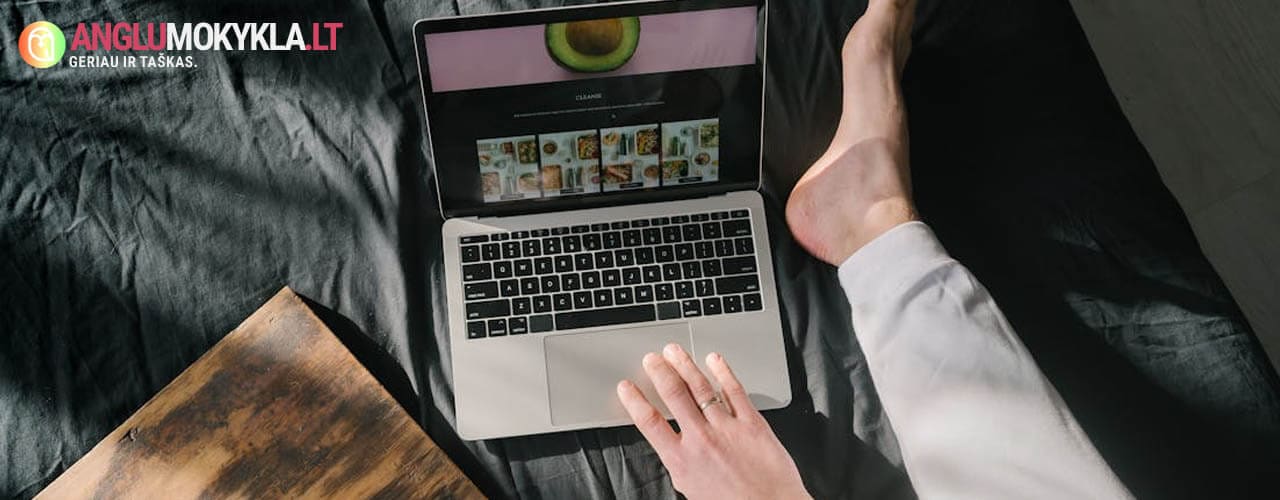 Nuotoliniai Anglų Kalbos Kursai Internetu ir Privalumai (2025)