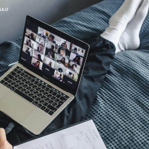 Nuotoliniai Anglų Kalbos Kursai Internetu ir Privalumai (2025)